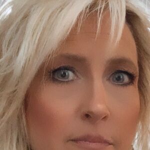 Meet your Posher, Angie